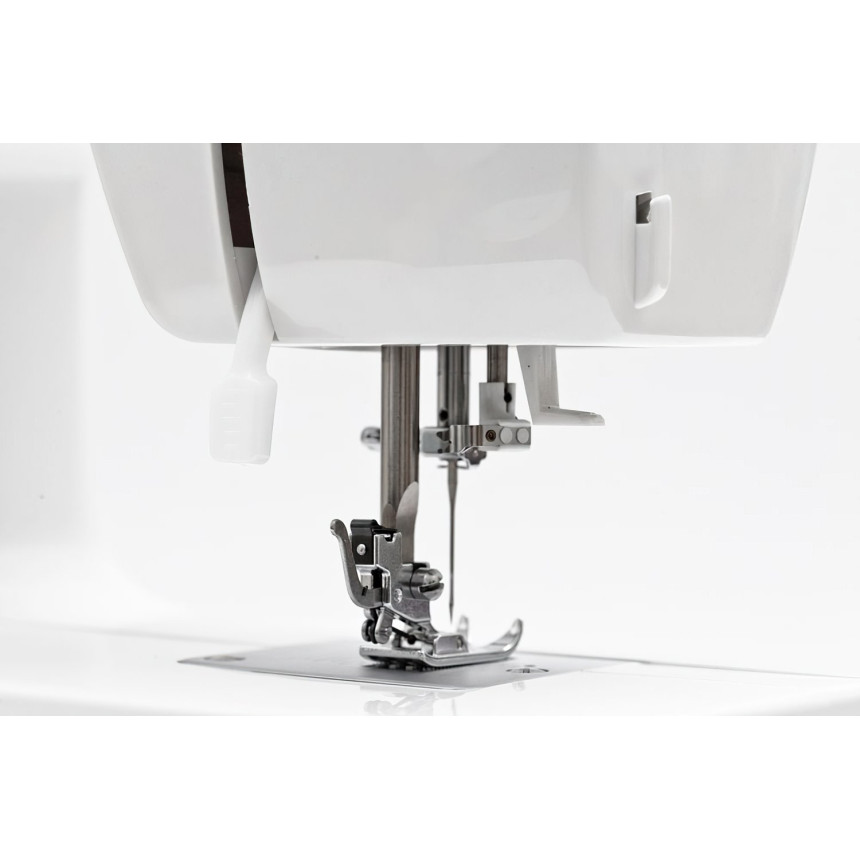 Бытовая швейная машина MINERVA M823B NEW